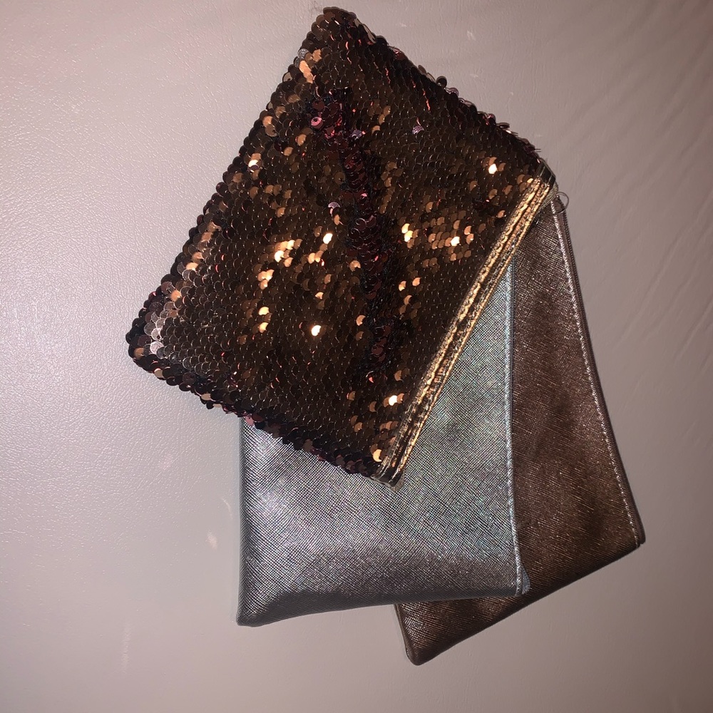 Package of 3 makeup bags